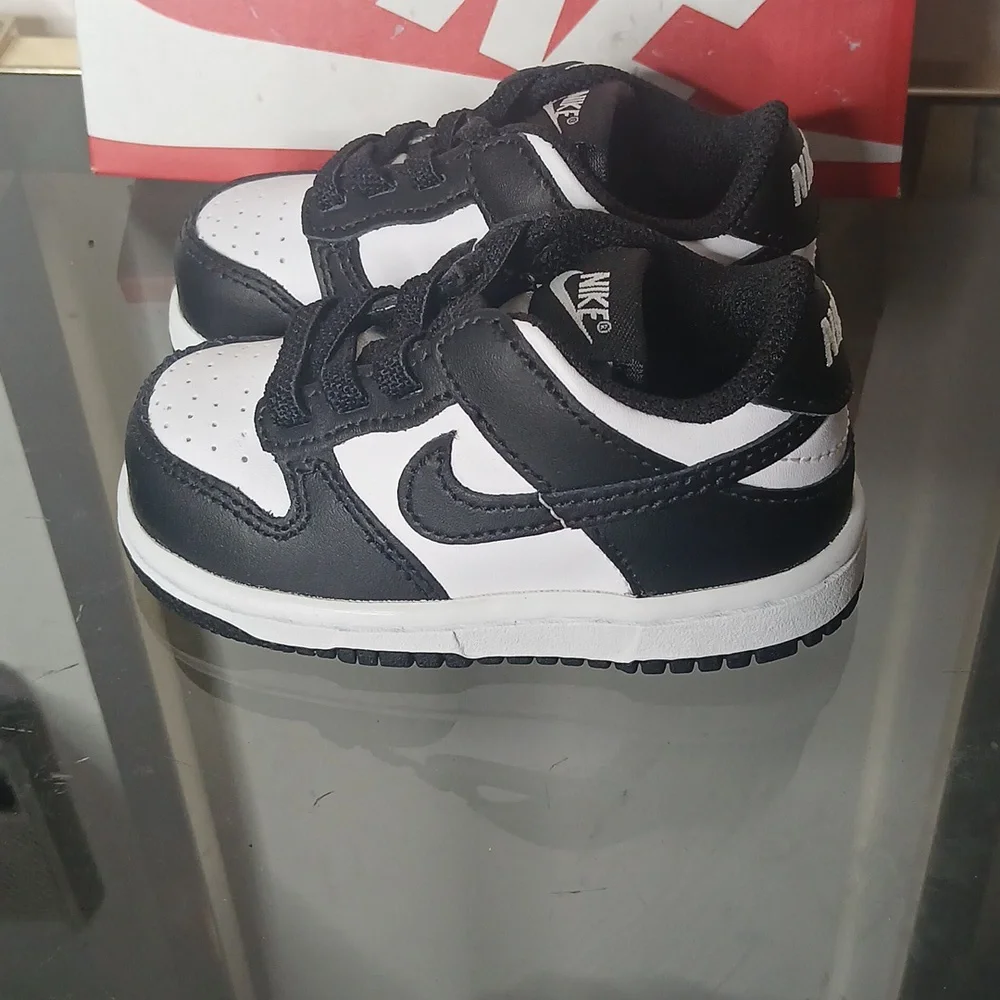 Nike Dunk Low Black And White (Panda) Size 5c - Picture 3 of 16